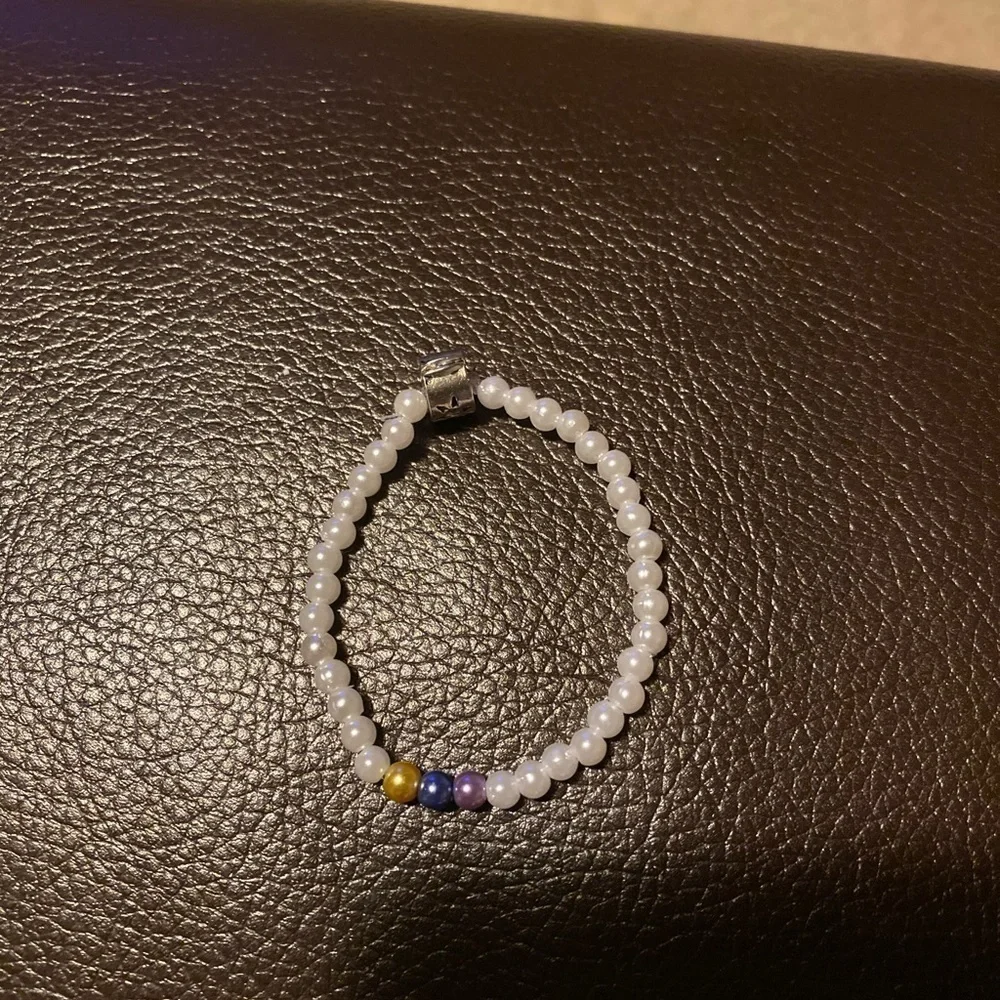 🌟2 for 12🌟Toddler Beaded Anklet/Bracelet/elastic Pearls fake of course🌟